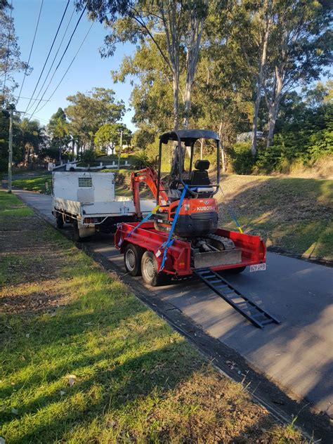 mini digger hire gold coast